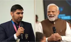 नरेंद्र नाम से नफरत करने लगा पाकिस्तानी मुक्केबाज, भारतीय पदक विजेता ने PM को सुनाया दिलचस्प किस्सा नरेंद्र नाम से नफरत करने लगा पाकिस्तानी मुक्केबाज, भारतीय पदक विजेता ने PM को सुनाया दिलचस्प किस्सा