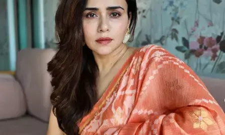 अमृता खानविलकर का सख्त रुख, पर्सनल लाइफ पर अफवाह फैलाने वालों के खिलाफ होगी कार्रवाई अमृता खानविलकर का सख्त रुख, पर्सनल लाइफ पर अफवाह फैलाने वालों के खिलाफ होगी कार्रवाई