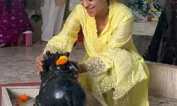 निया शर्मा ने भोलेनाथ की पूजा कर शेयर किया खास पोस्ट निया शर्मा ने भोलेनाथ की पूजा कर शेयर किया खास पोस्ट