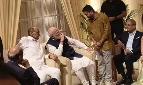 सुप्रिया सुले की बेटी के रिसेप्शन में मोदी-पवार-शाह साथ दिखे, बढ़ी सियासी हलचल; उसी दिन PM से मिले NCP-SP सांसद सुप्रिया सुले की बेटी के रिसेप्शन में मोदी-पवार-शाह साथ दिखे, बढ़ी सियासी हलचल; उसी दिन PM से मिले NCP-SP सांसद