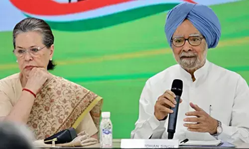 मनमोहन सिंह पर SC के फैसले के बाद सोनिया गांधी का मोदी सरकार पर हमला, बोलीं- इतिहास उनकी ईमानदारी के लिए याद रखेगा मनमोहन सिंह पर SC के फैसले के बाद सोनिया गांधी का मोदी सरकार पर हमला, बोलीं- इतिहास उनकी ईमानदारी के लिए याद रखेगा