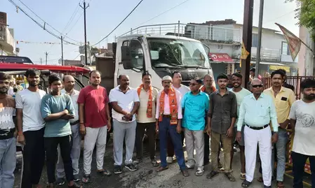 छात्रों पर लाठीचार्ज के विरोध में भाजपा का झारखंड बंद, रांची समेत कई जिलों में सड़क पर उतरे कार्यकर्ता छात्रों पर लाठीचार्ज के विरोध में भाजपा का झारखंड बंद, रांची समेत कई जिलों में सड़क पर उतरे कार्यकर्ता