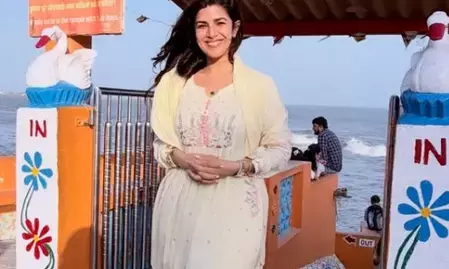 निमरत कौर श्रावण शिवरात्रि पर पहुंची अरब सागर स्थित गंगेश्वर महादेव मंदिर, की पूजा-अर्चना