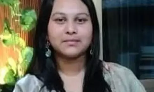 पीजी में असम की 19 वर्षीय युवती की बेरहमी से हत्या, कमरे से मिला लहूलुहान शव पीजी में असम की 19 वर्षीय युवती की बेरहमी से हत्या, कमरे से मिला लहूलुहान शव