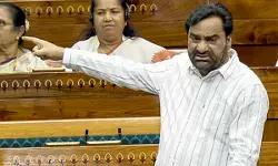 हनुमान बेनीवाल ने संसद में राजस्थान के सीमावर्ती इलाकों में धार्मिक स्थलों को गिराए जाने का मुद्दा उठाया हनुमान बेनीवाल ने संसद में राजस्थान के सीमावर्ती इलाकों में धार्मिक स्थलों को गिराए जाने का मुद्दा उठाया
