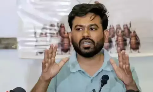 झारखंड में छात्रों पर पुलिस कार्रवाई निंदनीय, ऐसी क्रूरता नहीं होनी चाहिए: अभिजीत दिपके झारखंड में छात्रों पर पुलिस कार्रवाई निंदनीय, ऐसी क्रूरता नहीं होनी चाहिए: अभिजीत दिपके