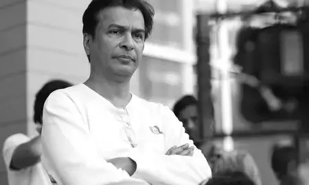 पिता की पहली बरसी पर विक्रम फडनीस हुए भावुक पिता की पहली बरसी पर विक्रम फडनीस हुए भावुक