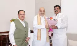 अमित शाह और जेपी नड्डा से मिले जमा खान, भभुआ रोड स्टेशन पर राजधानी एक्सप्रेस के ठहराव की उठाई मांग