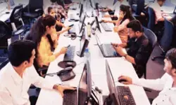 युवाओं के लिए अच्छे काम का रास्ता मुश्किल युवाओं के लिए अच्छे काम का रास्ता मुश्किल