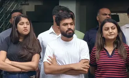 सीजेपी संस्थापक के खिलाफ एफआईआर की मांग, विरोध-प्रदर्शन के दौरान लाठीचार्ज में नाबालिग को लगी चोट का मामला सीजेपी संस्थापक के खिलाफ एफआईआर की मांग, विरोध-प्रदर्शन के दौरान लाठीचार्ज में नाबालिग को लगी चोट का मामला