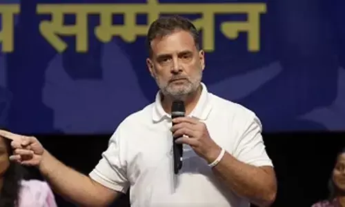 ‘दूसरे नेताओं को गले लगाना विदेश नीति नहीं’, राहुल गांधी का पीएम मोदी पर हमला ‘दूसरे नेताओं को गले लगाना विदेश नीति नहीं’, राहुल गांधी का पीएम मोदी पर हमला