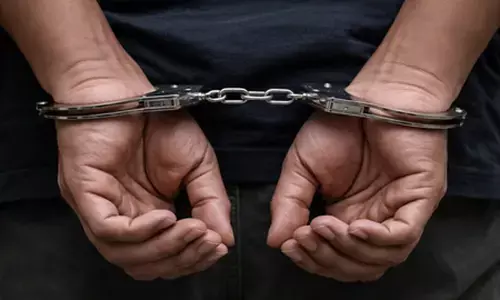 कर्नाटक: पाकिस्तान और आईएसआईएस से कथित संबंधों के आरोप में दो गिरफ्तार कर्नाटक: पाकिस्तान और आईएसआईएस से कथित संबंधों के आरोप में दो गिरफ्तार
