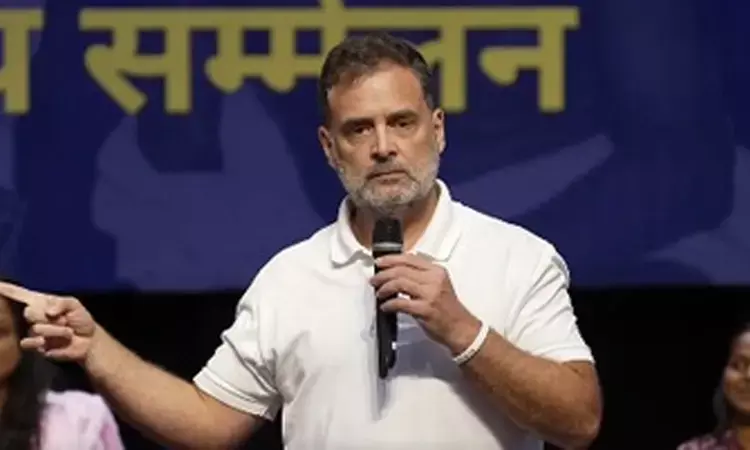 ‘दूसरे नेताओं को गले लगाना विदेश नीति नहीं’, राहुल गांधी का पीएम मोदी पर हमला ‘दूसरे नेताओं को गले लगाना विदेश नीति नहीं’, राहुल गांधी का पीएम मोदी पर हमला