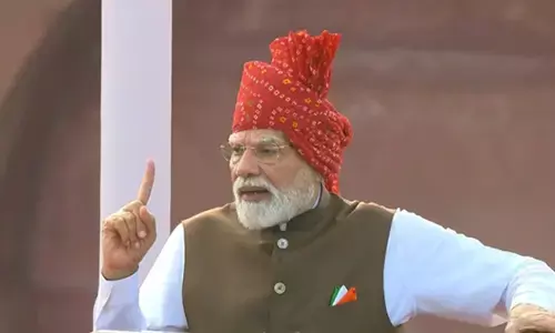 लाल किले से PM मोदी का बड़ा संदेश: ‘हथियारबंद नक्सल गए, दिमागी नक्सलियों को पहचानना होगा’ लाल किले से PM मोदी का बड़ा संदेश: ‘हथियारबंद नक्सल गए, दिमागी नक्सलियों को पहचानना होगा’