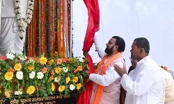ट्रांसपोर्ट को तेज करने के लिए जल्द ही 100 आधुनिक बस स्टैंड बनेंगे: सम्राट चौधरी ट्रांसपोर्ट को तेज करने के लिए जल्द ही 100 आधुनिक बस स्टैंड बनेंगे: सम्राट चौधरी