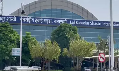 वाराणसी एयरपोर्ट पर अचानक चली गोली, 2 लोग घायल; यात्री की पिस्टल से हुआ फायर वाराणसी एयरपोर्ट पर अचानक चली गोली, 2 लोग घायल; यात्री की पिस्टल से हुआ फायर