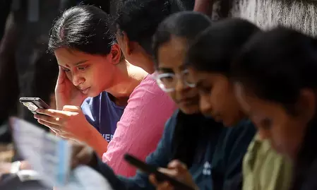 तमिलनाडु विधानसभा के प्रस्ताव के बावजूद चेन्नई में नीट विरोधी प्रदर्शन जारी तमिलनाडु विधानसभा के प्रस्ताव के बावजूद चेन्नई में नीट विरोधी प्रदर्शन जारी