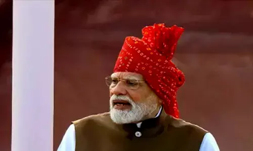 दिमागी नक्सलियों से डरी सरकार दिमागी नक्सलियों से डरी सरकार