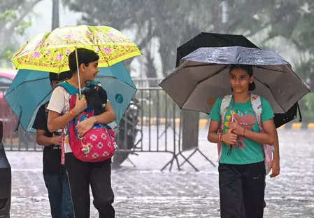 एनसीआर में अगले एक सप्ताह सुहावना रहेगा मौसम, हल्की बारिश और बादलों की आवाजाही से मिलेगी गर्मी से राहत एनसीआर में अगले एक सप्ताह सुहावना रहेगा मौसम, हल्की बारिश और बादलों की आवाजाही से मिलेगी गर्मी से राहत