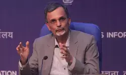 E20 पेट्रोल के साथ फिर मिले E10 का विकल्प, पुराने दोपहिया वाहनों को लेकर PM मोदी के आर्थिक सलाहकार ने जताई चिंता