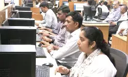 गुजरात: साइबर धोखाधड़ी में ई-जीरो एफआईआर से पीड़ितों को घर बैठे मिल रहा न्याय गुजरात: साइबर धोखाधड़ी में ई-जीरो एफआईआर से पीड़ितों को घर बैठे मिल रहा न्याय