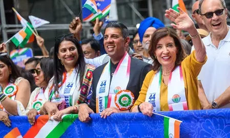 दुनिया की सबसे बड़ी इंडिया डे परेड में गूंजा विरासत में सद्भाव, दो लाख लोगों ने लिया हिस्सा