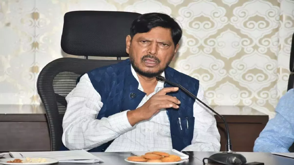 केंद्रीय मंत्रिमंडल में जल्द हो सकता है फेरबदल, रामदास आठवले ने बताया प्लान, इस पार्टी को एनडीए में आने का न्योता केंद्रीय मंत्रिमंडल में जल्द हो सकता है फेरबदल, रामदास आठवले ने बताया प्लान, इस पार्टी को एनडीए में आने का न्योता