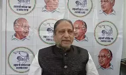 सोनिया गांधी की देशभक्ति पर सवाल उठाना गलत, नसीम सिद्दीकी बोले- बोतल वही, बस सामान नया है सोनिया गांधी की देशभक्ति पर सवाल उठाना गलत, नसीम सिद्दीकी बोले- बोतल वही, बस सामान नया है