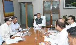 गुजरात: पालीताना तीर्थ स्थल पर शेरों पर नजर रखने के लिए चार वॉच टावर और ड्रोन की योजना गुजरात: पालीताना तीर्थ स्थल पर शेरों पर नजर रखने के लिए चार वॉच टावर और ड्रोन की योजना