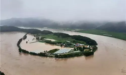 दक्षिण कोरिया में मूसलाधार बारिश से तबाही दक्षिण कोरिया में मूसलाधार बारिश से तबाही