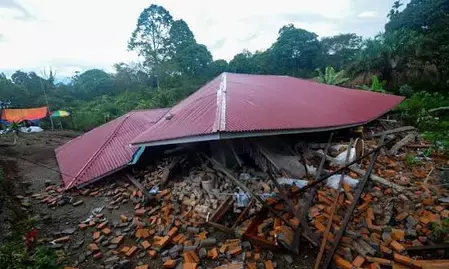 इंडोनेशिया में फिर हिली धरती: सुमात्रा के तटीय क्षेत्र में आया 6.1 तीव्रता का शक्तिशाली भूकंप; सुनामी का अलर्ट नहीं इंडोनेशिया में फिर हिली धरती: सुमात्रा के तटीय क्षेत्र में आया 6.1 तीव्रता का शक्तिशाली भूकंप; सुनामी का अलर्ट नहीं