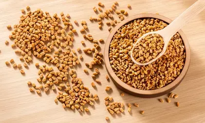 मेथी से बनाए हेयर मास्क, बेजान बालो के लिए कारगर नुस्खा