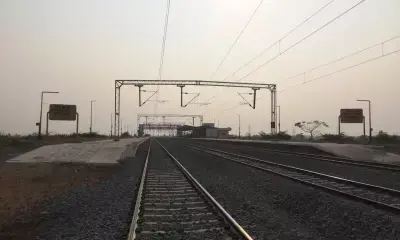 केंद्रीय कैबिनेट का बड़ा फैसला: 9,450 करोड़ रुपये की 4 रेलवे परियोजनाओं को दी मंजूरी; 4 राज्यों को मिलेगा सीधा फायदा केंद्रीय कैबिनेट का बड़ा फैसला: 9,450 करोड़ रुपये की 4 रेलवे परियोजनाओं को दी मंजूरी; 4 राज्यों को मिलेगा सीधा फायदा