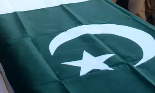 सर्जियो गोर की टिप्पणी से पाकिस्तान को लगी मिर्ची, जम्मू-कश्मीर पर छेड़ा पुराना बेसुरा राग सर्जियो गोर की टिप्पणी से पाकिस्तान को लगी मिर्ची, जम्मू-कश्मीर पर छेड़ा पुराना बेसुरा राग
