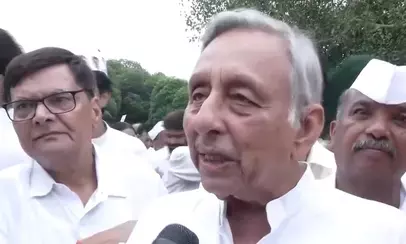 सरकार ने मुसलमानों के प्रति नफरत की वजह से वंदे मातरम का पूरा पाठ किया अनिवार्य : मणिशंकर अय्यर