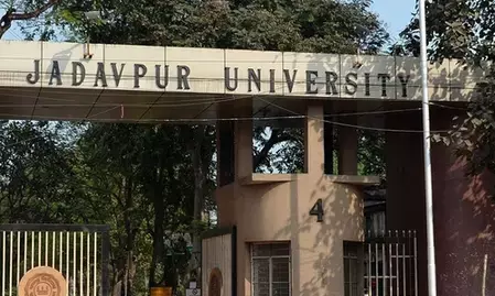 जादवपुर विश्वविद्यालय में एसएफआई-एबीवीपी कार्यकर्ताओं के बीच झड़प, कैंपस में तनाव, कई छात्र अस्पताल में भर्ती जादवपुर विश्वविद्यालय में एसएफआई-एबीवीपी कार्यकर्ताओं के बीच झड़प, कैंपस में तनाव, कई छात्र अस्पताल में भर्ती