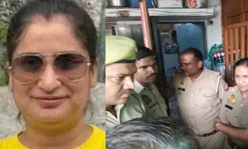 लखनऊ में पति ने पहले बैंककर्मी पत्नी को गोली मारी, फिर बहन की हत्या की, आखिर में खुद भी दी जान लखनऊ में पति ने पहले बैंककर्मी पत्नी को गोली मारी, फिर बहन की हत्या की, आखिर में खुद भी दी जान