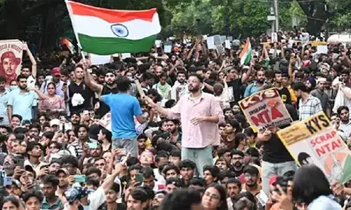 छात्रों ने कई मुद्दों पर बुनियादी बदलाव का मैसेज दिया छात्रों ने कई मुद्दों पर बुनियादी बदलाव का मैसेज दिया