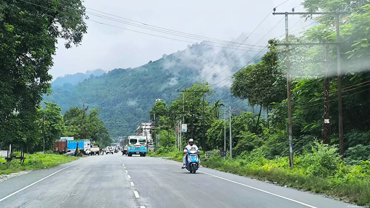 असम में क्यों हो रहा है इतना निवेश असम में क्यों हो रहा है इतना निवेश
