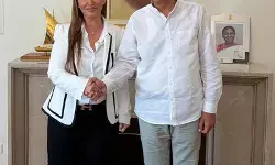 इजरायली राजदूत पहुंचे ग्रीस में भारतीय दूतावास, बोलीं- भारत हमारा सबसे भरोसेमंद दोस्त इजरायली राजदूत पहुंचे ग्रीस में भारतीय दूतावास, बोलीं- भारत हमारा सबसे भरोसेमंद दोस्त