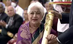 पद्म-श्री अभिनेत्री सौकार जानकी का आज बेसेंट नगर में होगा अंतिम संस्कार, चिरंजीवी ने दी श्रद्धांजलि पद्म-श्री अभिनेत्री सौकार जानकी का आज बेसेंट नगर में होगा अंतिम संस्कार, चिरंजीवी ने दी श्रद्धांजलि