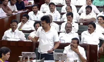 तमिलनाडु: विधायकों को मिलेगी नई कार और ₹75 हजार वाहन भत्ता.. फैसले पर उदनयनिधि ने उठाए सवाल तमिलनाडु: विधायकों को मिलेगी नई कार और ₹75 हजार वाहन भत्ता.. फैसले पर उदनयनिधि ने उठाए सवाल