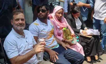 चुनावी मुद्दों पर आक्रामक हुए राहुल गांधी चुनावी मुद्दों पर आक्रामक हुए राहुल गांधी