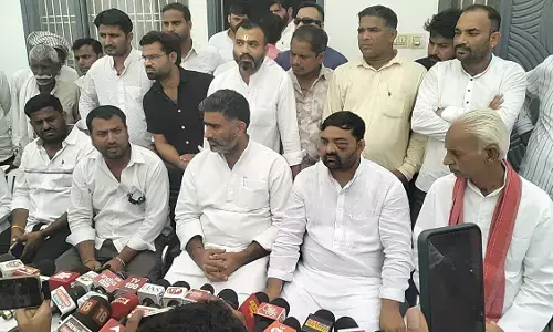 मेरठ में पुलिस पर मारपीट के आरोपों से गरमाया मामला, DIG सहारनपुर करेंगे जांच मेरठ में पुलिस पर मारपीट के आरोपों से गरमाया मामला, DIG सहारनपुर करेंगे जांच