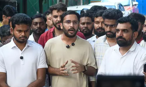 राजस्थान में स्कूल ठीक करने निकले ‘कॉकरोचों’ के साथ मारपीट, हमलावर कौन? राजस्थान में स्कूल ठीक करने निकले ‘कॉकरोचों’ के साथ मारपीट, हमलावर कौन?