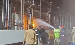 तेलंगाना की फार्मा यूनिट में भीषण हादसा, रिएक्टर फटने से दो की मौत, नौ झुलसे तेलंगाना की फार्मा यूनिट में भीषण हादसा, रिएक्टर फटने से दो की मौत, नौ झुलसे