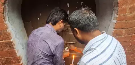 उत्तर प्रदेश: सीतापुर में खाली हुआ शहर कांग्रेस कमेटी कार्यालय, प्रशासन ने लिया कब्जा उत्तर प्रदेश: सीतापुर में खाली हुआ शहर कांग्रेस कमेटी कार्यालय, प्रशासन ने लिया कब्जा