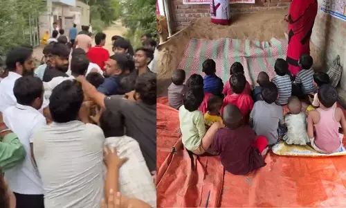 राजस्थान के 611 सरकारी स्कूल बिना भवन, जयपुर में तबेले में चल रही कक्षाओं पर बवाल राजस्थान के 611 सरकारी स्कूल बिना भवन, जयपुर में तबेले में चल रही कक्षाओं पर बवाल