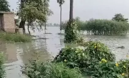 बिहार में कम बारिश के बावजूद उफान पर प्रमुख नदियां, कई जिलों में बाढ़ का खतरा