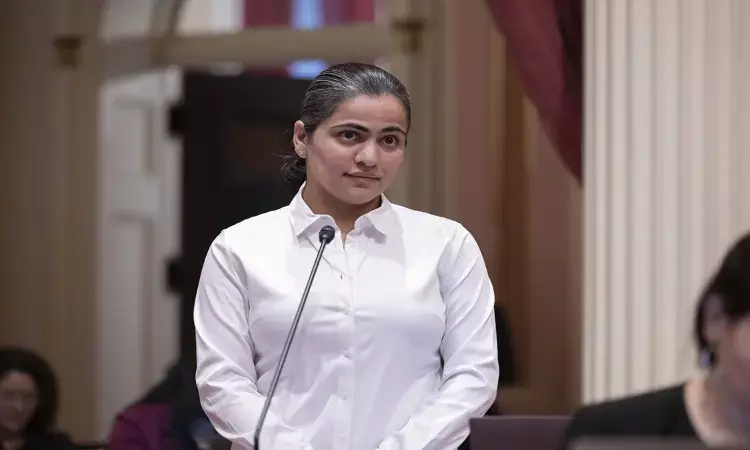 आयशा वहाब बनीं अमेरिकी कांग्रेस की पहली अफगान-अमेरिकी सदस्य, मुश्किल बचपन से संसद तक तय किया लंबा सफर आयशा वहाब बनीं अमेरिकी कांग्रेस की पहली अफगान-अमेरिकी सदस्य, मुश्किल बचपन से संसद तक तय किया लंबा सफर